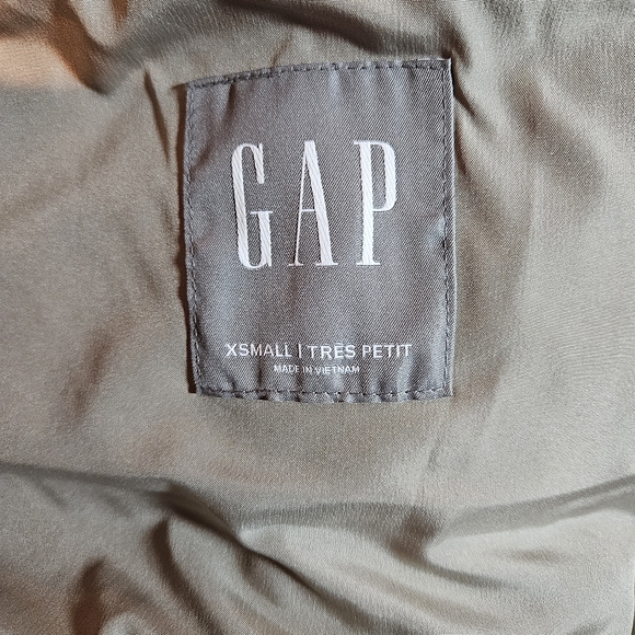 GAP Men's Recycled Water Repellant Puffer Quilted Vest Beige - Picture 3 of 4